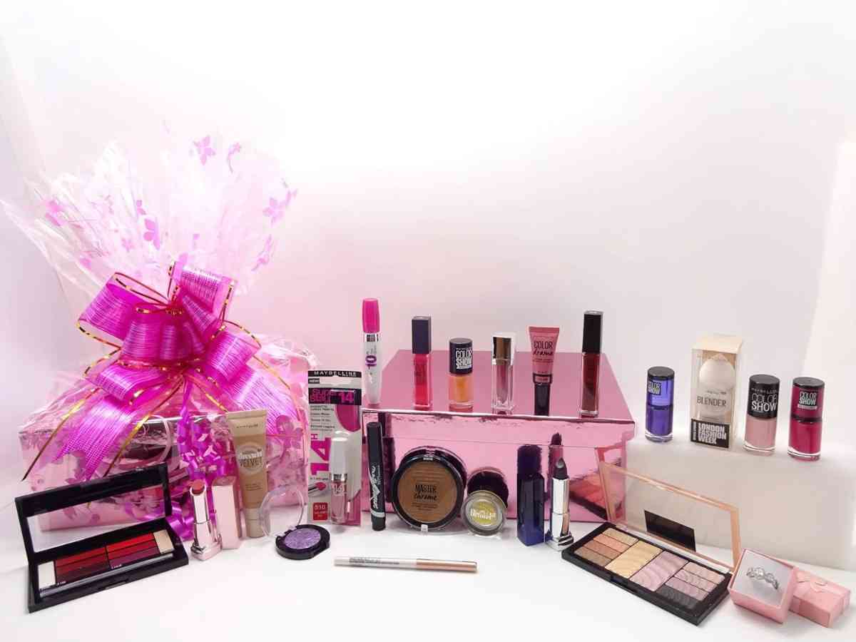 Makeup Products Item 1 dRi